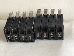 ITE Siemens B220 Circuit Breaker 20A 2Pole 120/240VAC 10KAIC Bolt On Panel Mount
