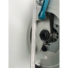 Makita 10-1/4 in Corded Circular Saw 120V 15A 4300 RPM w/ Rip Fence Refurb