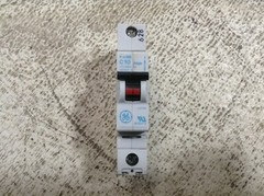 GE General Electric V07110 C-10 10 Amps 277/480 V 1 Pole Circuit Breaker