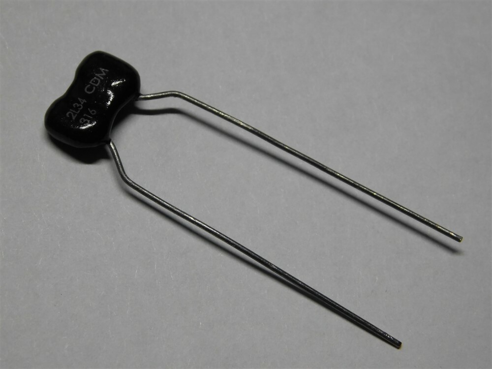 20 Cornell Dubilier CD15FD(316)J03 316pF 500V 5%Dipped Silver Mica Capacitors