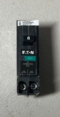 10 PCS Eaton BRP115AF 120/240V 15A Single Phase Circuit Breakers