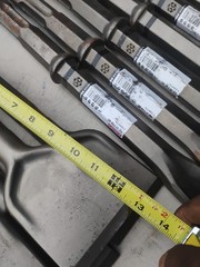 Hilti Hex Drill Scaling Chisel 19.3/4″ x 3.1″ TE-Pointed Self Sharpening Steel