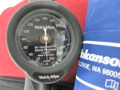 DS400 Aneroid Sphygmomanometer with Hokanson SC12 cuff