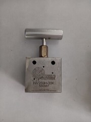 9/16″ Two-Way Straight High Pressure Needle Valves 30K PSI (Lot Of 4 Valves)