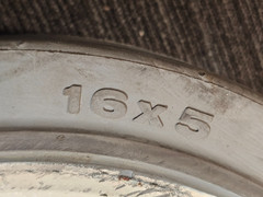 (QTY 1) Camso Solid Gray/White Ribbed Tire 5 Lug 16×5 5×115 94103112