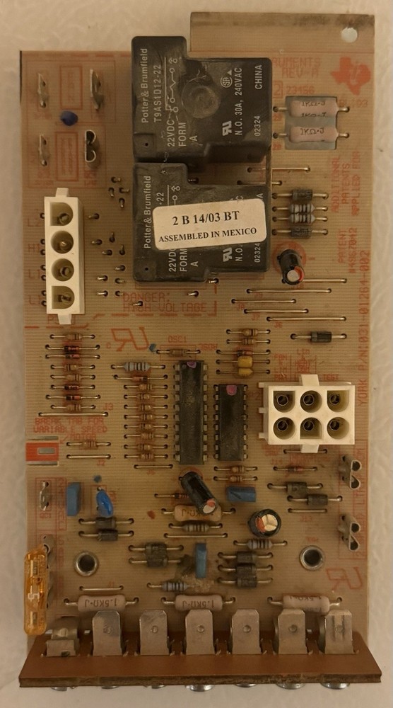 York Electric circuit board and plug S1-03101264002. Used.