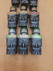LOT OF 9  Shamrock Controls – RB2-BV6 Illuminated Push Buttons. RB2-BE-101
