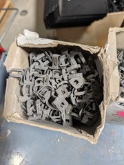 100x Eaton B-Line BX9 MC/AC Cable To Metal Stud Conduit Cable Clips Fasteners