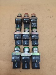 LOT OF 9  Shamrock Controls – RB2-BV6 Illuminated Push Buttons. RB2-BE-101