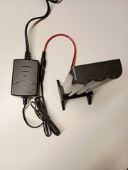 Battery Charger (Delta V: overcharge safe) for FLUKE BP7217 / BP7235 NO BATTERY