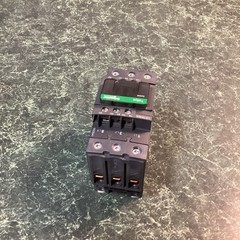 NOS Schneider Electric – TESYS LC1D40A Magnetic Contactor, 3 Pole, 220V, 50/60HZ