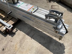 Genie Superlift Contractor, SLC- 24, 650 lbs Load Capacity, Lift Height 24′. M42
