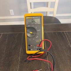 Fluke 73lll Multimeter W/Leads