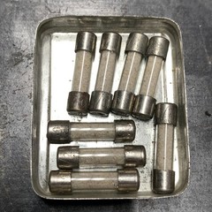 8 – Eight VINTAGE SIBA 10A 250V 5mm x 20mm – Old unknown condition – GERMANY