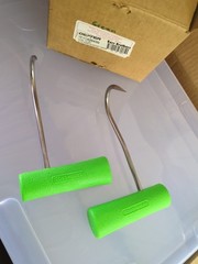 PAIR LEFT – RIGHT HAND 5 1/2″ Meat Hook BARR BROS T326 PRHO -PLHO OFFSET GREEN