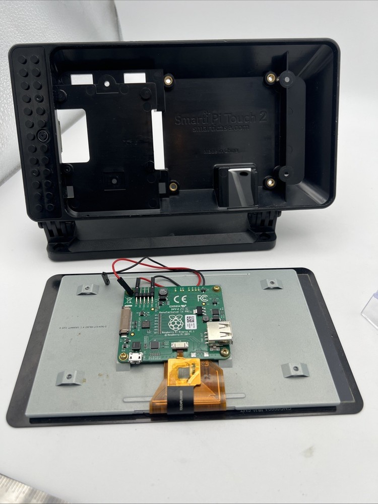 SmartiPi Touch 2 Case for The Official Raspberry Pi 7″ Screen W/ 2015 Pi Screen