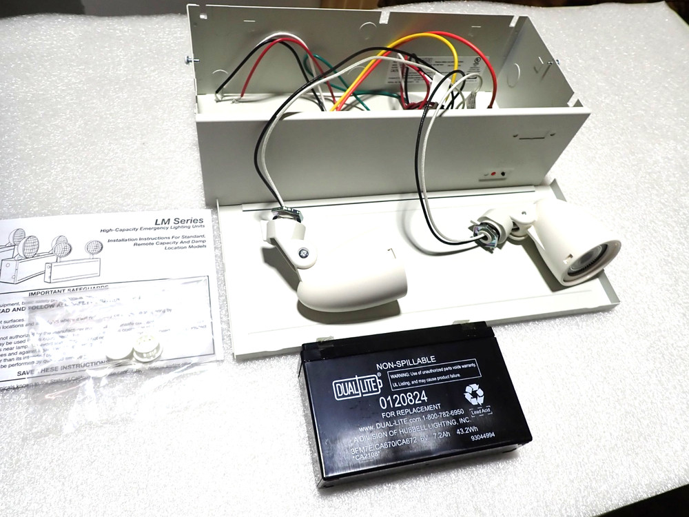 Hubbell Dual-Lite Emergency Light LM16I-03L NEW