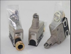 1PCS Omron D4E-1A10N D4E1A10N Limit Switch -New