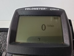 TSI Alnor AVM410 Velometer Thermal Anemometer w/ Case – POWERS ON