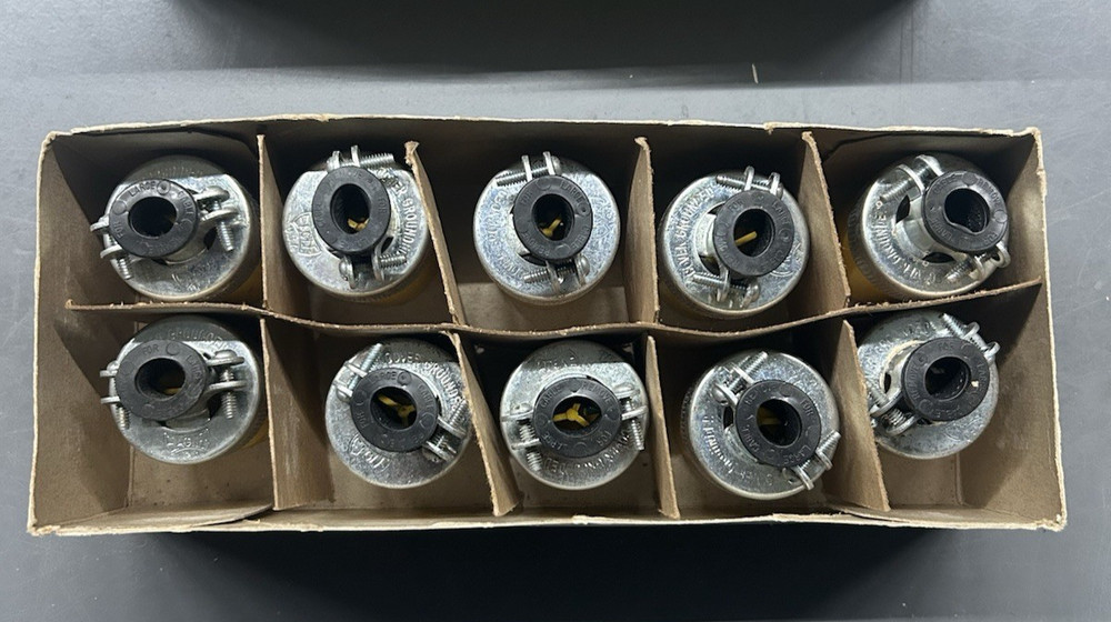 (Box of 10) Eagle Armored Connector 20A 250V NEMA 6-20R Grounding Cord End NOS