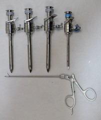 25Pcs Laparoscopic Instrument Set 5mmx330mm Reusable SS Surgical Kit CE Approved
