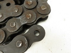 #200 Single Strand Riveted Roller Chain 2.5″ Pitch 70″ Length