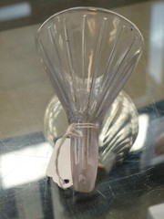 Embossed Vintage Glass Funnel (4 ounces)