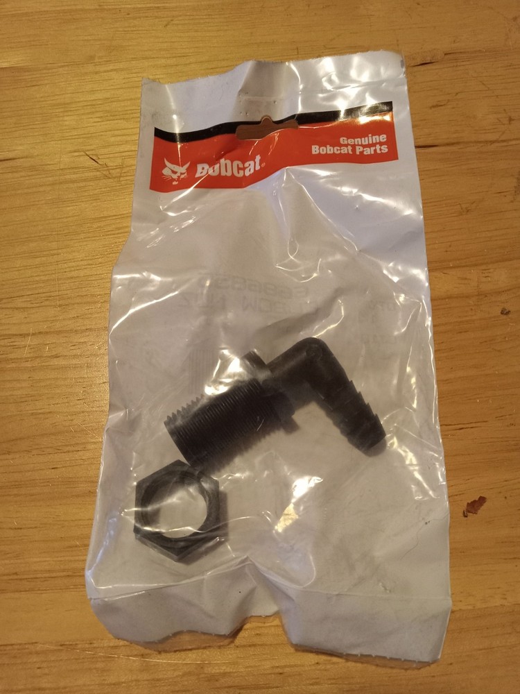 Spare part 6686855 ELBOW (Bobcat) – QTY 1