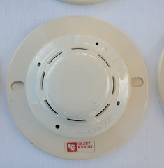 5 Silent Knight SD505-APS Smoke Detector & 1 SD505-AHS Heat with SD505-6AB Bases