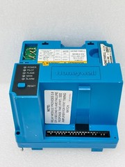 FOR PARTS – Honeywell RM7895A1014 Burner Control & ST7800A162 purge card 90S