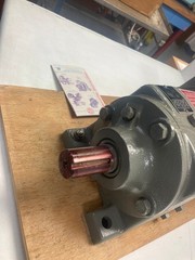 parallel shaft gearmotor 2hp 230-460v, 280 rpm, new old stock in original box