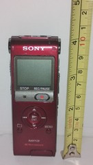 Sony ICD-UX200 Stereo Digital Voice IC Recorder USB MP3 Red TESTED