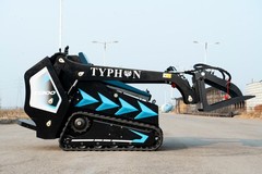 Hydraulic Wood Grapple Grabber Attachment For TYPHON STOMP X1300 Mini Skid Steer