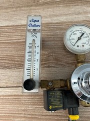 AIRCO 805-7715 CO₂ Regulator CGA-320 w/ Aqua Culture Flowmeter & 110v Solenoid V