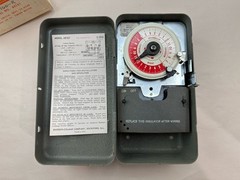 Barber Colman Co. Paragon AE161 Time Switch Timer Control New Old Stock w/Box