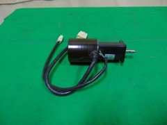 Yaskawa AC Servo Motor 200 Volt 3,000 RPM 100 Watt