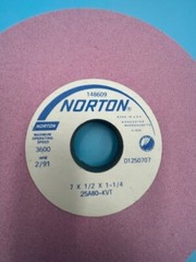 Norton Grinding Wheel~148609~ 7×1/2×1-1/4~25A80-KVT