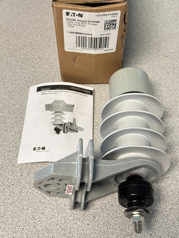 NEW Eaton UHS10050A1A1A1A UltraSIL Housed VariSTAR 10KV Surge Arrester MOV