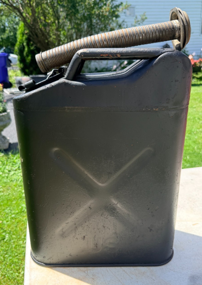Vtg USMC Military 5 Gallon Metal Gas Can Black Jerry Can w/Flexible Cap Spout (B