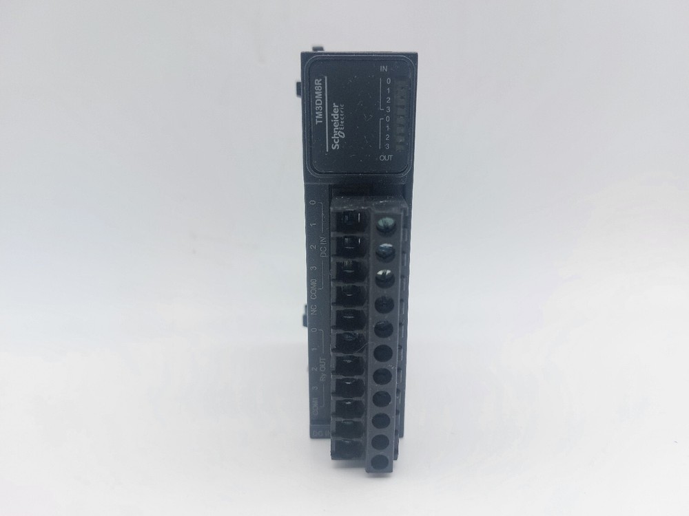 SCHNEIDER ELECTRIC MODICON TM3DM8R Digital Input/Output MODULE