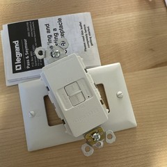 Legrand Radiant White 20-Amp Decorator Outlet Residential-2087 White NEW