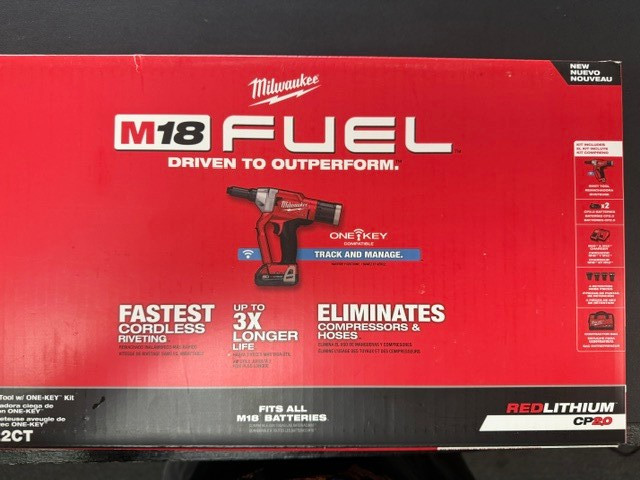 Milwaukee M18 FUEL ONE-KEY 1/4 in Blind Rivet Tool Kit (2660-22CT)
