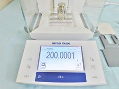 METTLER TOLEDO XS205DU DUALRANGE ANALYTICAL LAB BALANCE 81g@0.01mg 220g@0.1mg