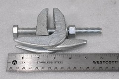 LINDAPTER TYPE F9 FLANGE CLAMP 4559/4560 THREADED CLAMP ASSEMBLY (LOT OF 2)
