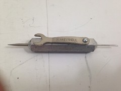 Honeywell Pocket Specialty tool for manufacturing / industrial maintenance