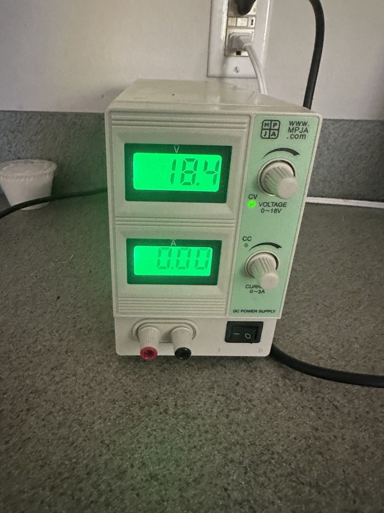 MPJA Adjustable DC Power Supply 0-18V 0-3A Bench Power Supply Tested Working