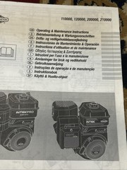 Briggs & Stratton Model Series 110000, 120000, 200000, 210000 Owner Manual