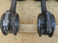 Set of 4 Vintage AC Allis Chalmers Engine Connecting Rods U 3988 with Pistons