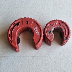 Milwaukee Close Quarters Tubing Cutters 1″ & 1/2″ USED
