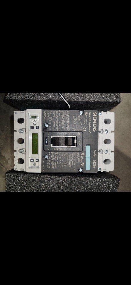 Siemens NDG3F150 100 Amp, 3 Pole Circuit Breaker
